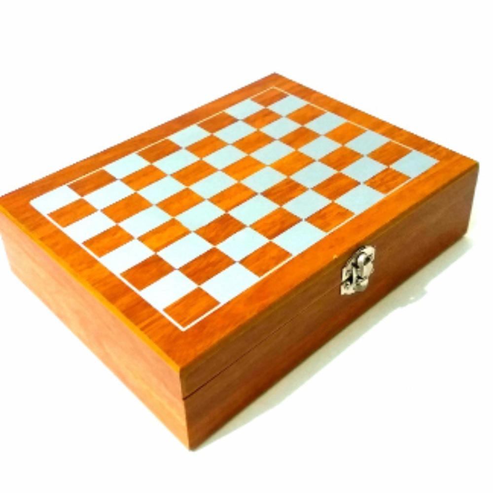 ست قمقمه جیبی و جعبه شطرنجی کد 504