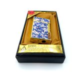 فندک گازی بغل زن