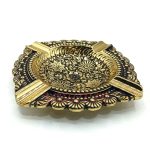 زیرسیگاری مدل زورو طلایی طرح گل کد 220034