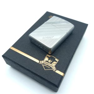 فندک بنزینی زورو رنگ نقره ایی کد L130058