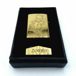 فندک بنزینی زورو طلایی طرح فضانورد موتورسوار کد d138