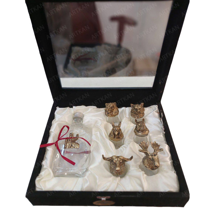 GGM6B-00150B.jpg ست شات کله حیوانات با بطری آرت کن / مدل جعبه جیر مشکی با بطری - تصویر 1